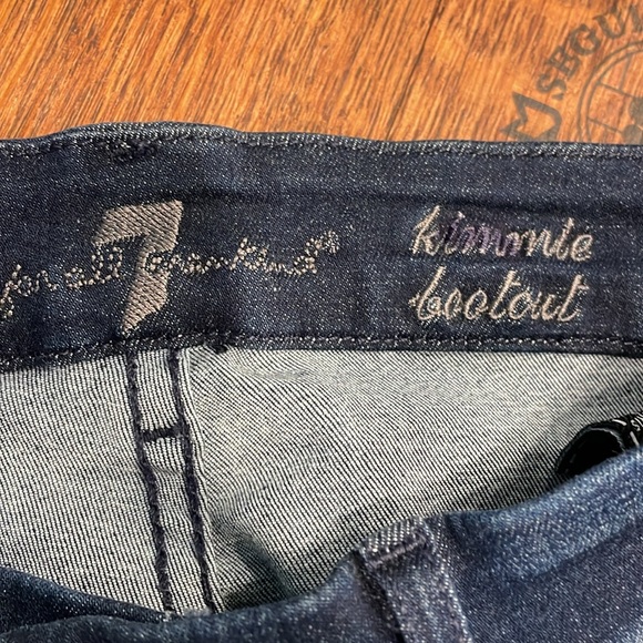 7 For All Mankind Kimmie Bootcut size 29 X 34. Dark denim. Zip front. See notes! - Picture 6 of 14